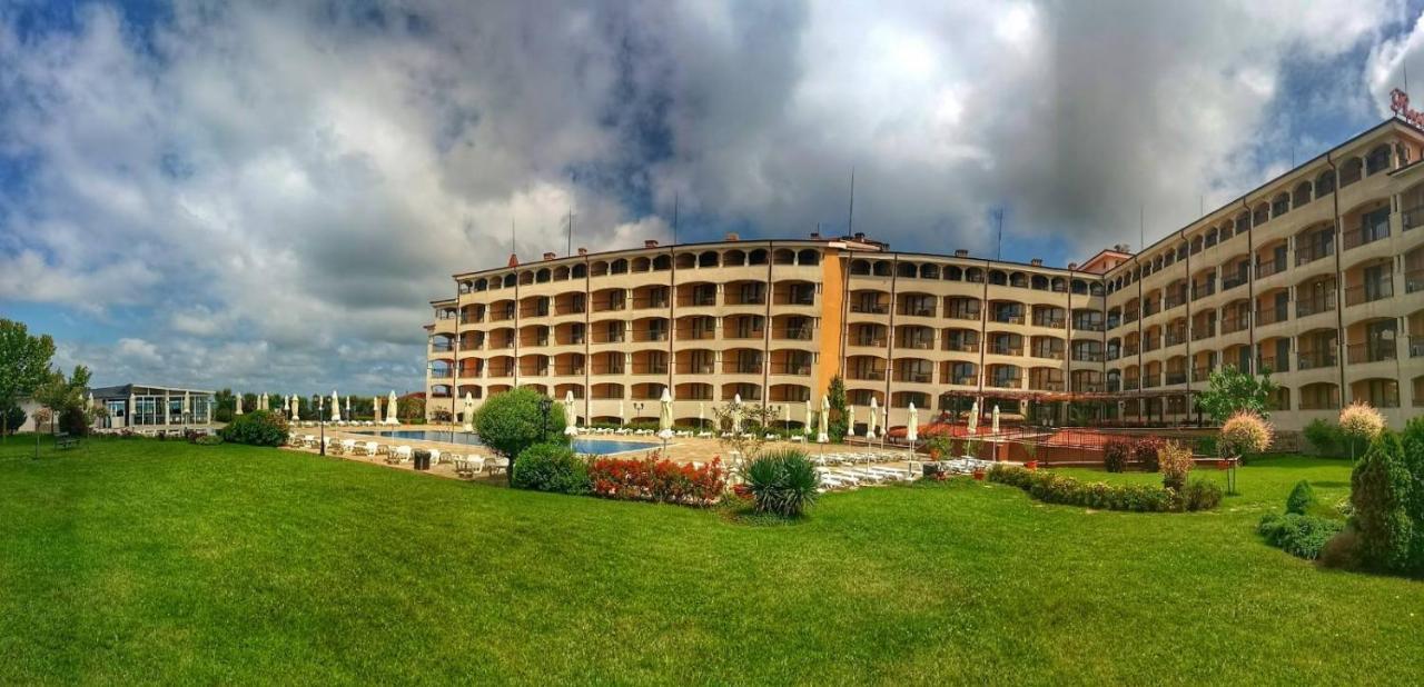 Aparthotel Regina Mare Zarewo Exterior foto