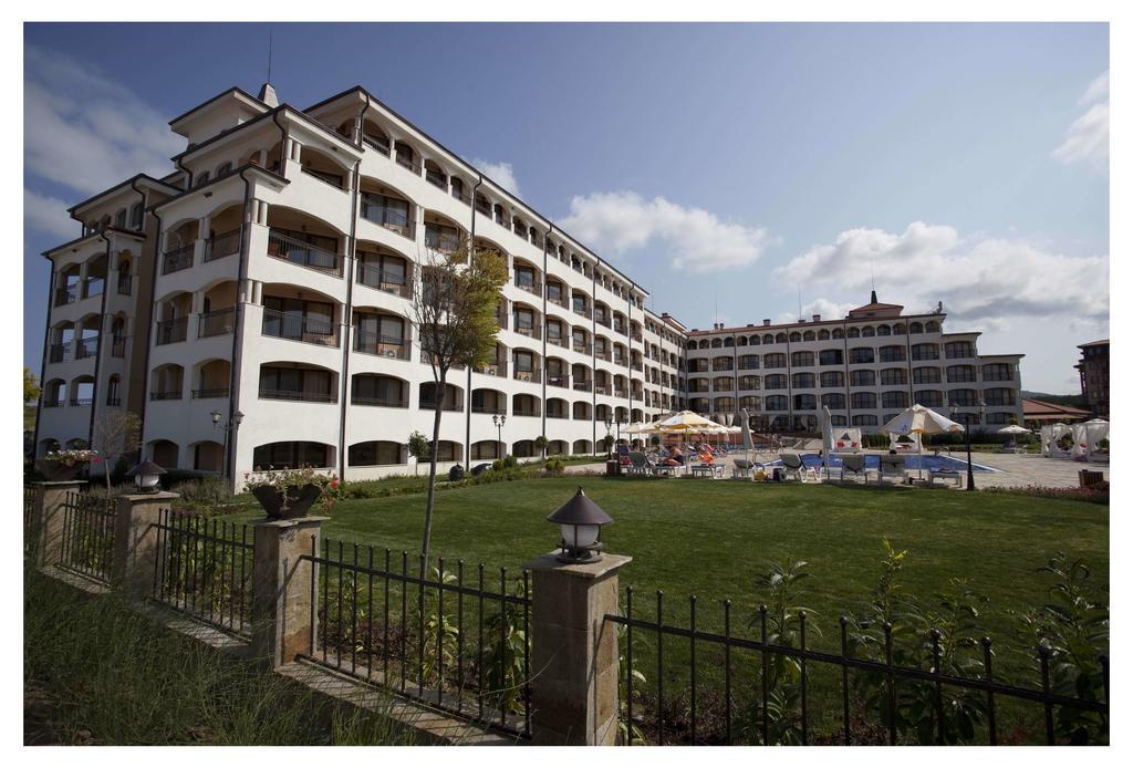 Aparthotel Regina Mare Zarewo Exterior foto