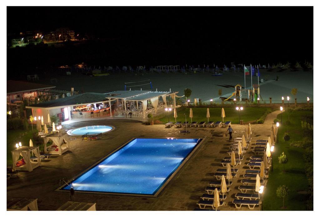 Aparthotel Regina Mare Zarewo Exterior foto