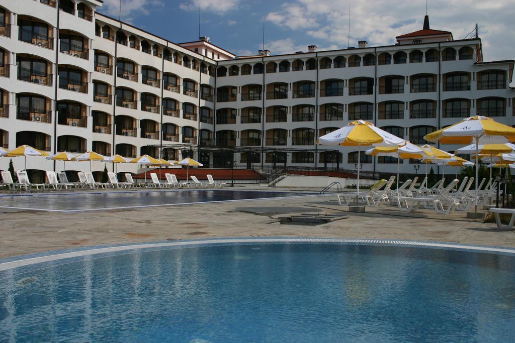 Aparthotel Regina Mare Zarewo Exterior foto