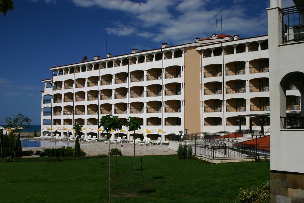 Aparthotel Regina Mare Zarewo Exterior foto