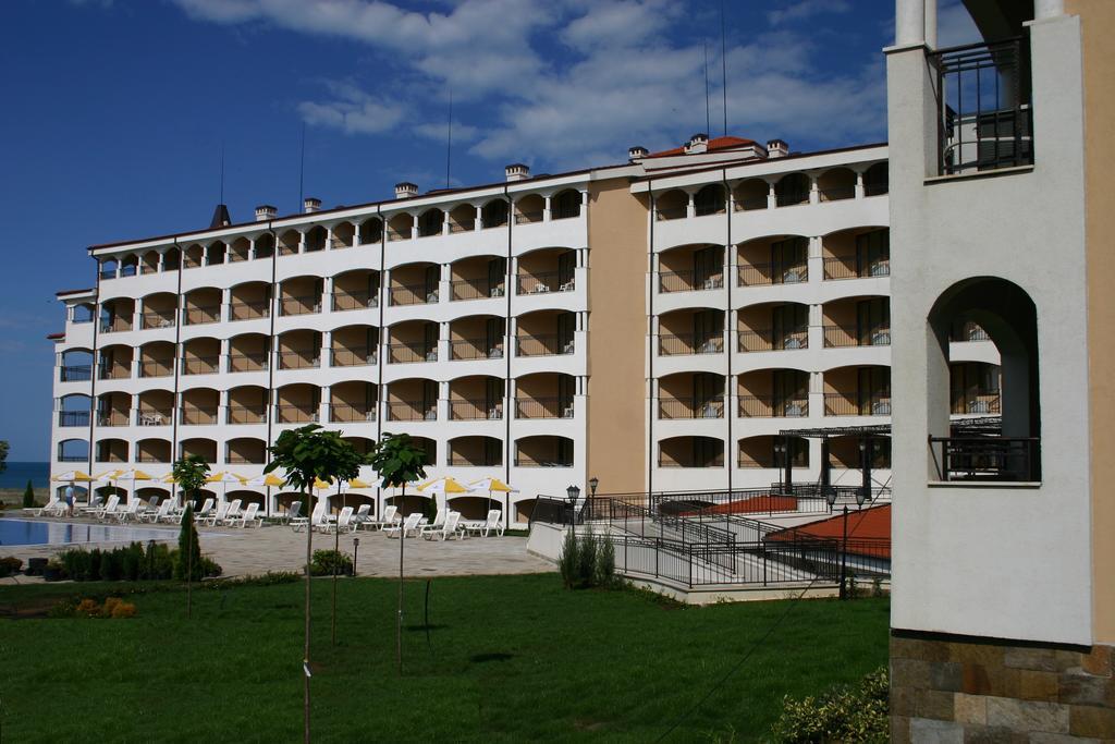 Aparthotel Regina Mare Zarewo Exterior foto