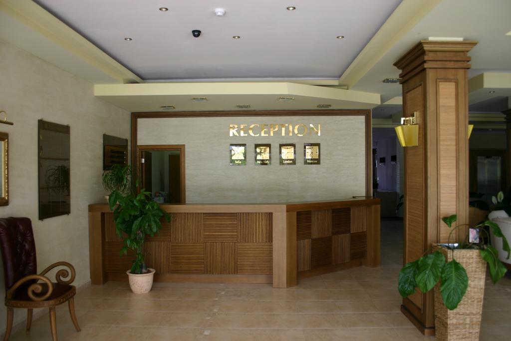 Aparthotel Regina Mare Zarewo Exterior foto