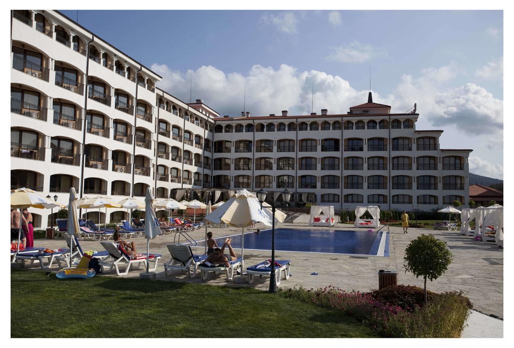 Aparthotel Regina Mare Zarewo Exterior foto